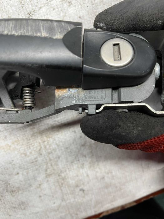 Дръжка Volkswagen Caddy 09-