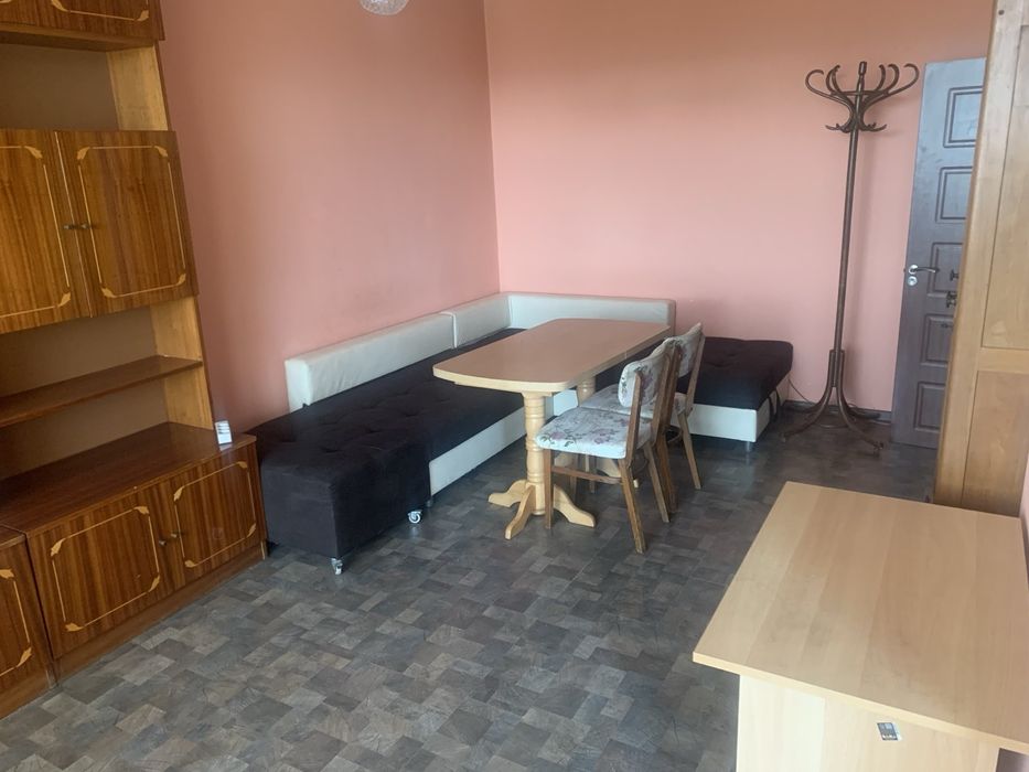 Дава се под наем Тристаен апартамент в Варна, Център - 68 кв.м за 433.5 € - Снимка #1