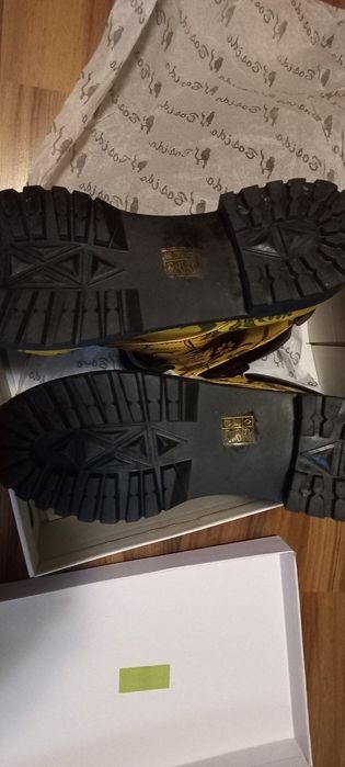 Дизайнерски боти “Пчела”