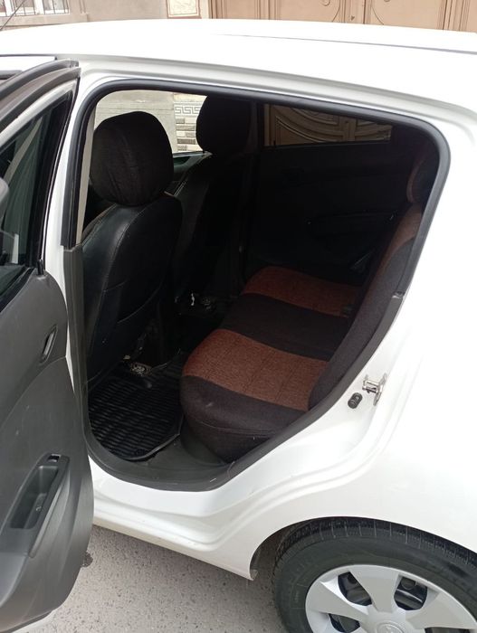 Продаю автомобиль Спарк 201 из без5 года выпуска