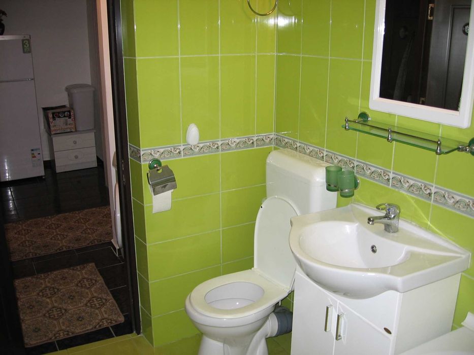 Inchiriez apartament 2 camere decomandat