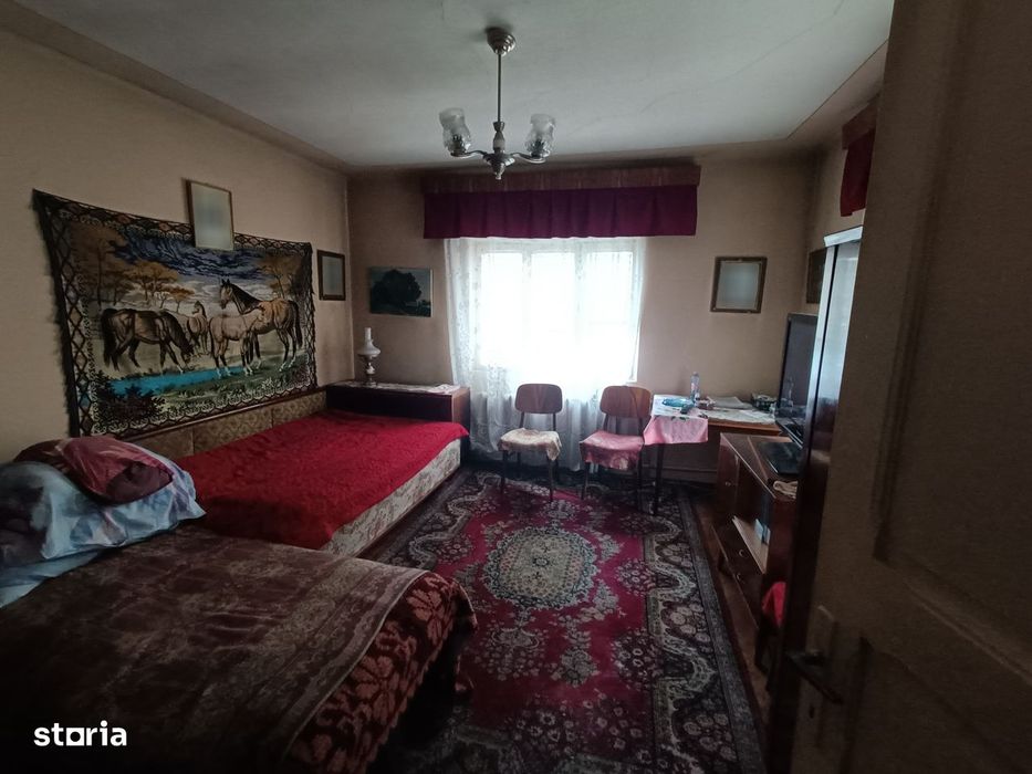 Proprietar vând teren 532 mp cu casă zonă centrală Rm. Vâlcea (zona A)