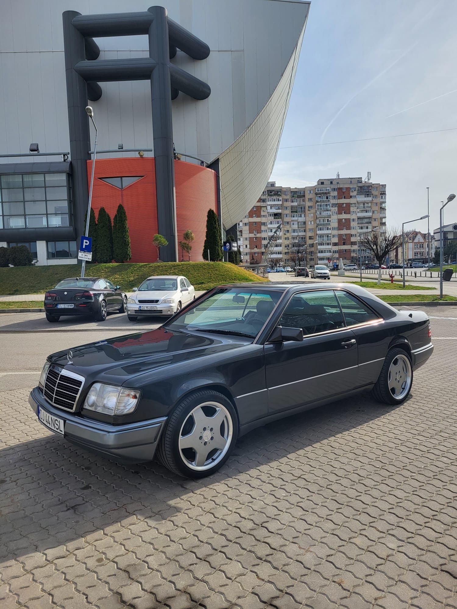 W124 coupe deals