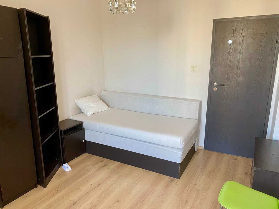 Дава се под наем Тристаен апартамент в Варна, Базар Левски - 100 кв.м за 612 € - Снимка #5