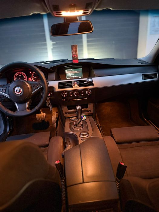 Vand sau schimb cu ceva mai nou bmw seria 5 E60 din anul 2005