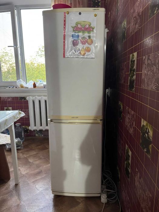 Холодильник Samsung Б/у