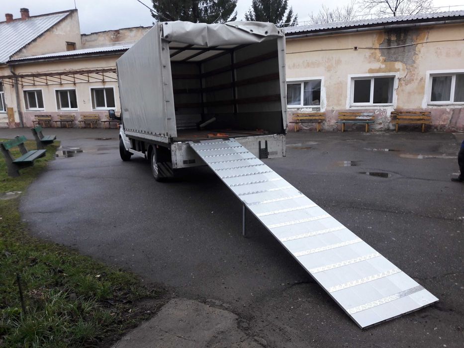 Ford Transit prelată