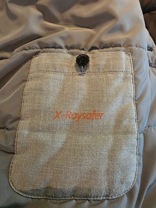 шлифер TOMBOLINI , размер 52, полиретан , цвят тъмно син , вътре сив