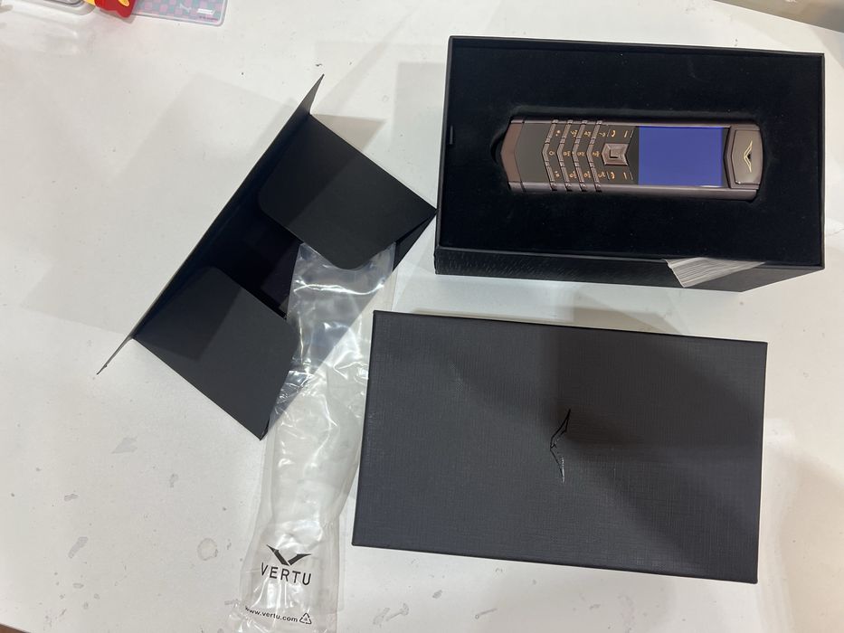 Vertu оригинал Сингапур