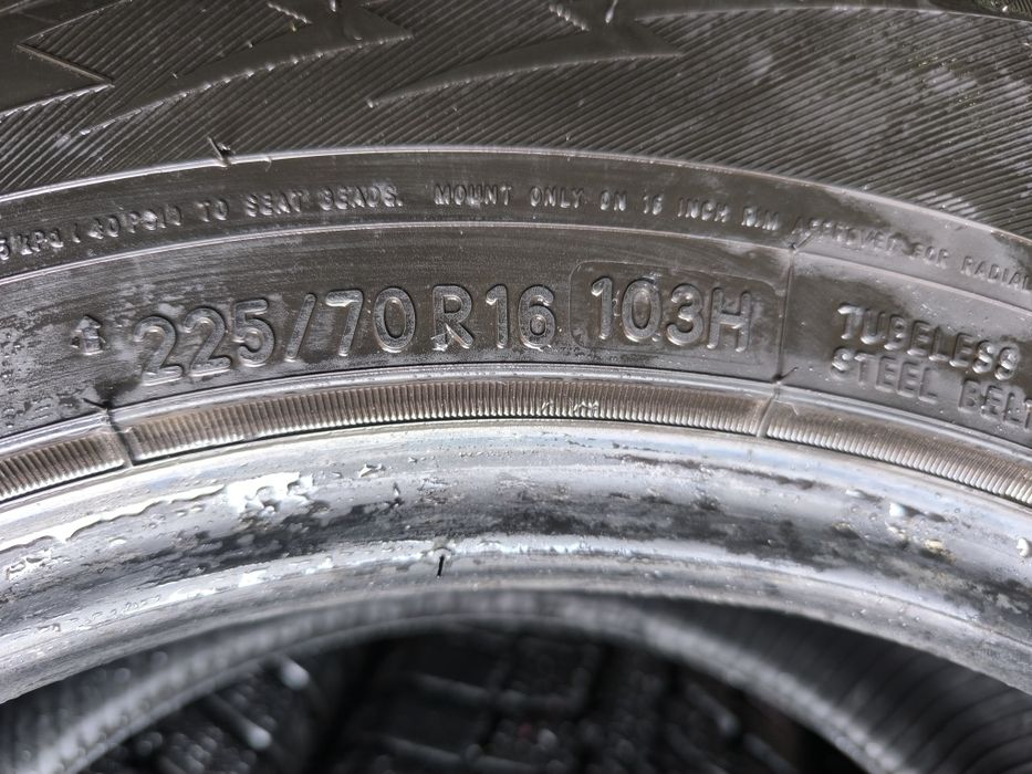 225/60R16 зимни гуми Toyo Observe GS16