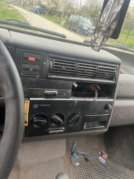 Т4 2,4 дизел 78 кс на части или цял