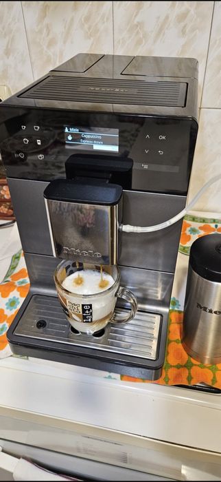 Espressor de cafea Miele CM5500