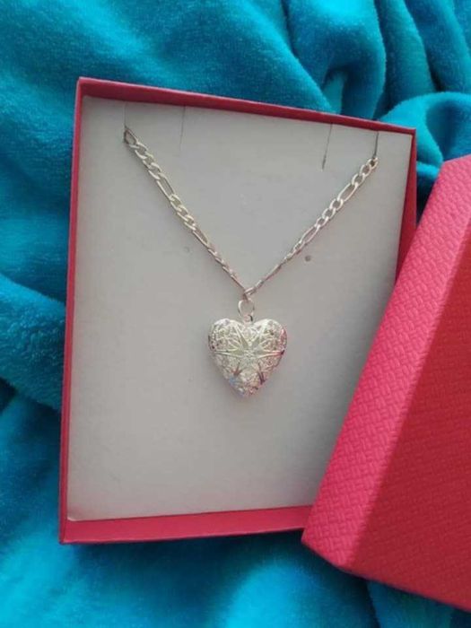 Нов, дамски, плътен, сребърен ланец/ гривна. 12 налични модели. кутия.