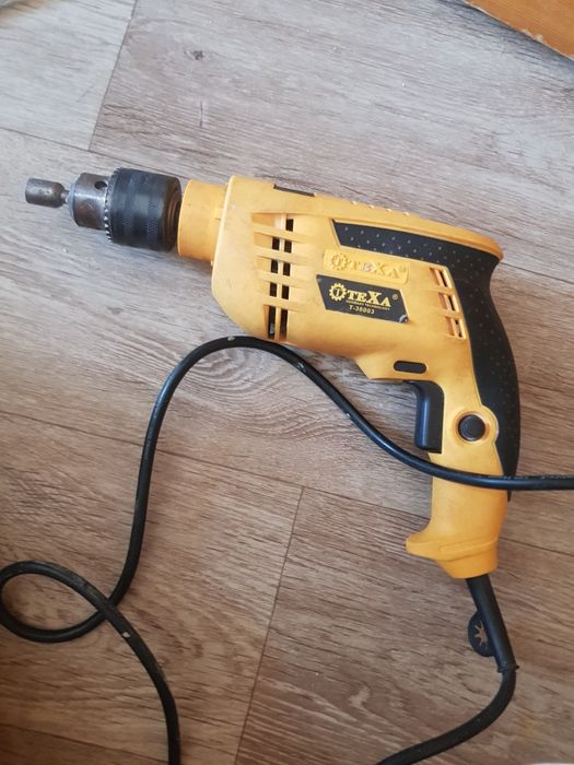 продам дрель 7000