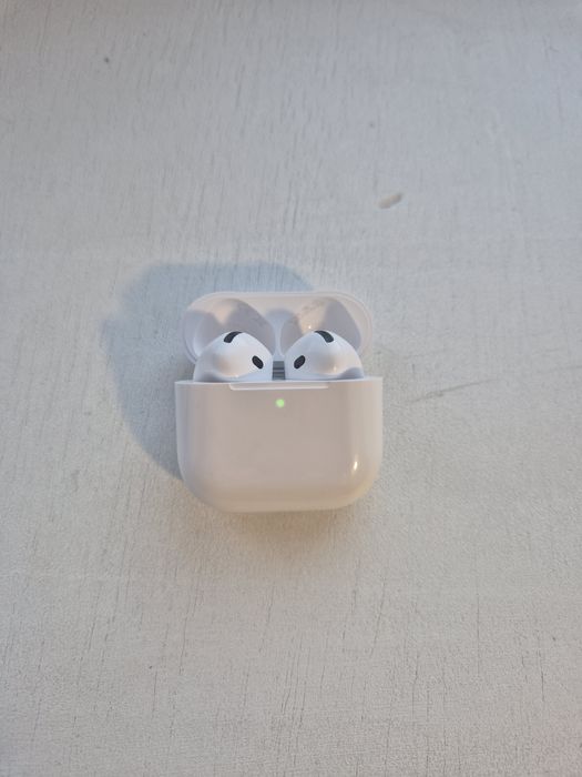 Airpods 4 sigilate