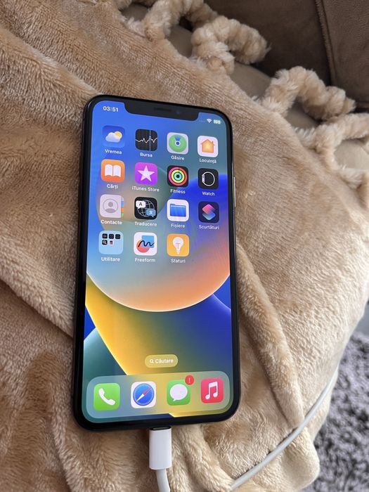 Se vinde Iphone x  64gb