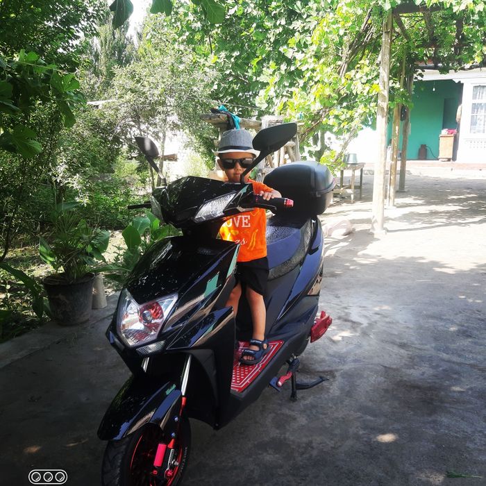 Super Elektor skuter sotiladi