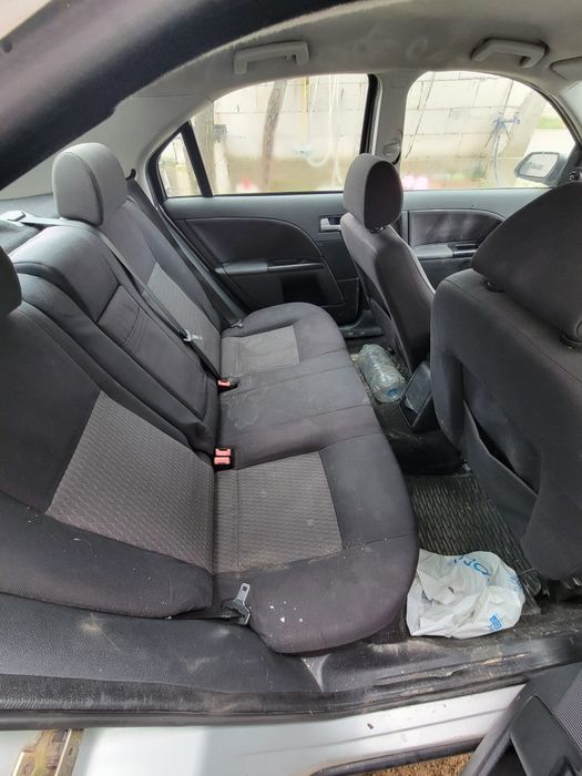 Vând ford mondeo