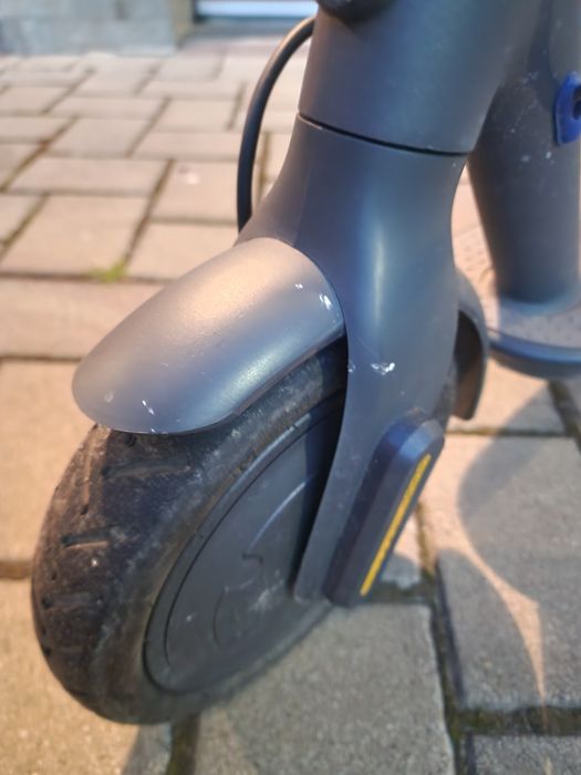 Vând Trotinetă Electrică Xiaomi Mi Electric Scooter 3