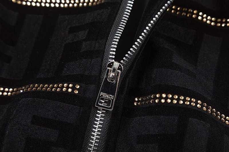 Aduc pe comanda Jachete FENDI orice model