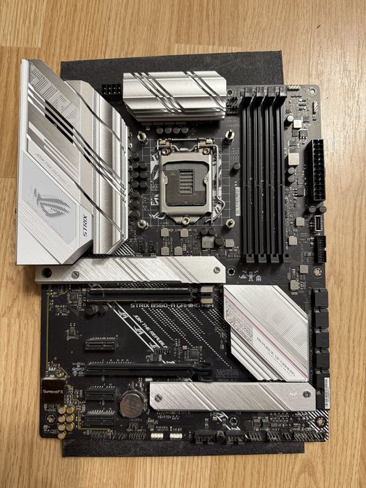 Материнская плата asus rog strix b560a