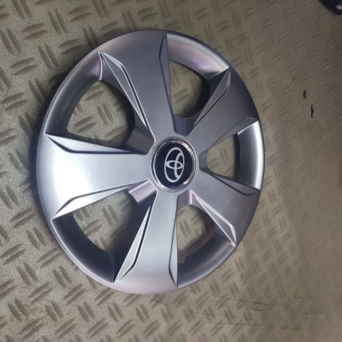 capace roti r15 toyota la set de 4 buc,capace janata aliaj