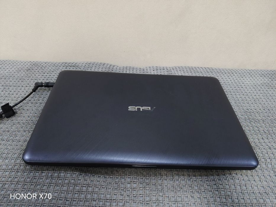 Ноутбук Asus в отличном состоянии