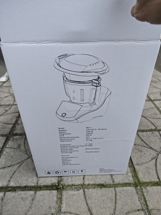 Кухненски робот CHEFE