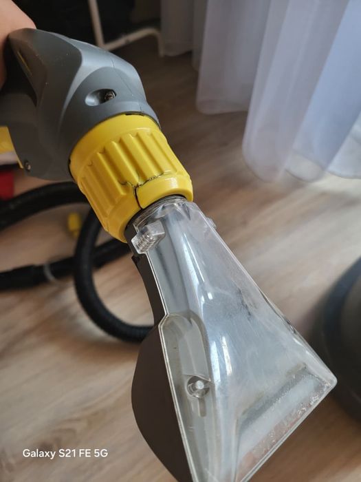 Продам моющий пылесос керхер