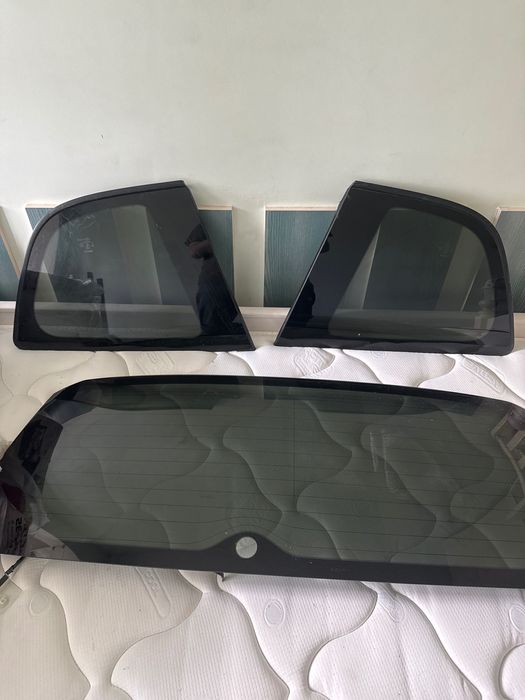 Задние стекла для Toyota Rav4 2010 года