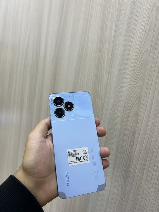 vivo y17s realme not 50