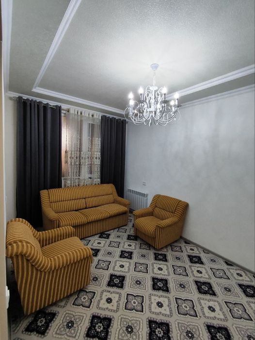 Сдаю 2 комнатную квартиру с обстановкой. Без маклер