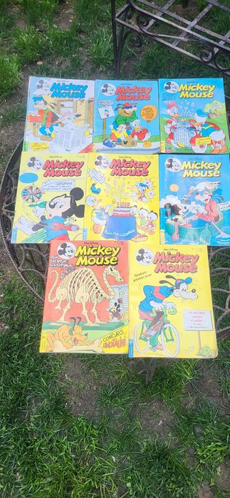 Vând colectie  ( 66)reviste vechi Mickey Mouse de Walt Disney