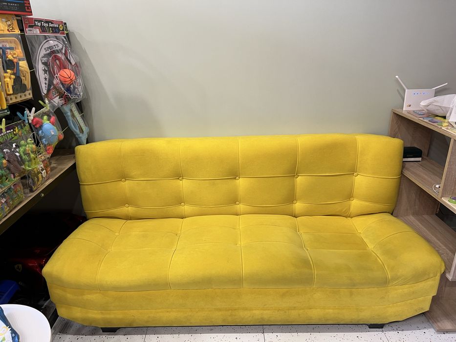 Продам желтый диван