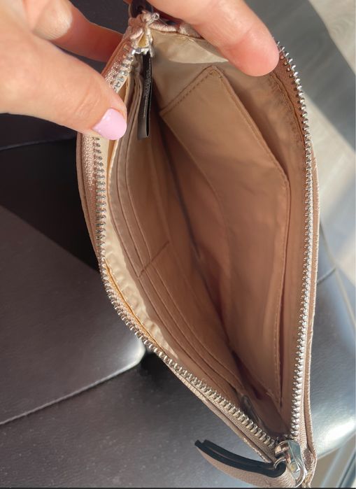 NOU Plic Guess, bej.