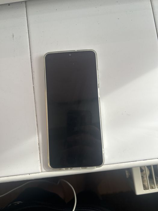 Vand telefon nou nout fara nici un defect