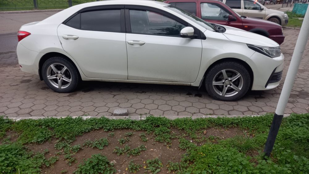 Тоиота королла 2016