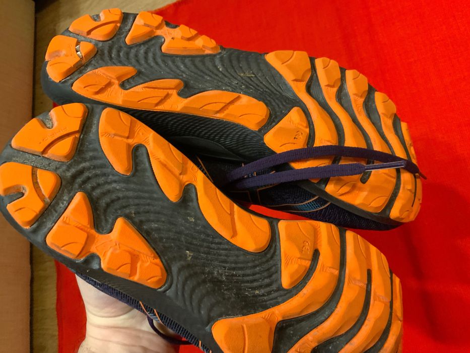 Asics gore-tex-оригинални маратонки 38 размер