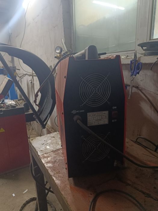 Продам аргон сварочный аппарат 550000