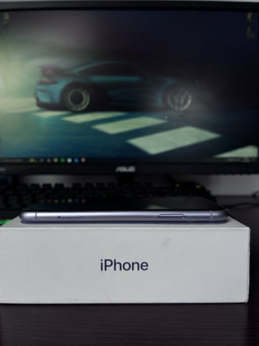 Vând Iphone 11