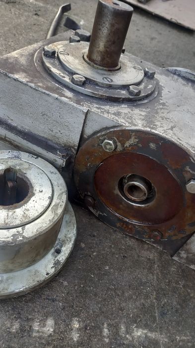 reductor raport 80 la 1 melcat coroana bronz si pinioane pe lanț..