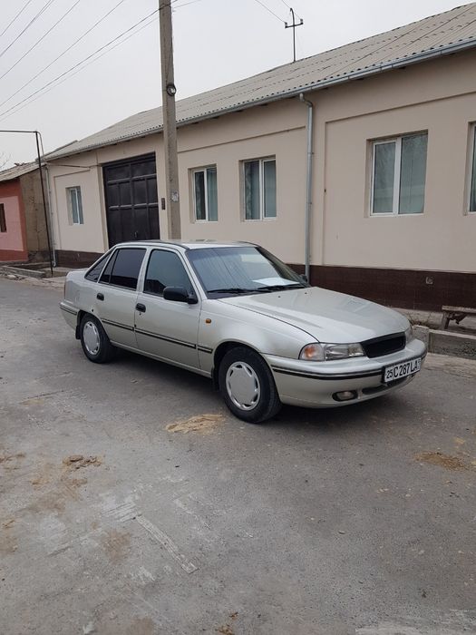 Nexia 1 sons gibrit xolati yaxshi minishga tayyor be xarajat moshina.