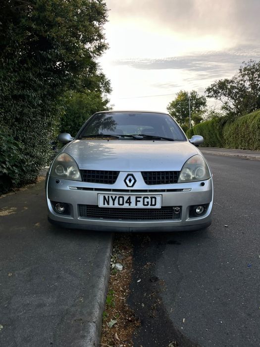Renault Clio RS182