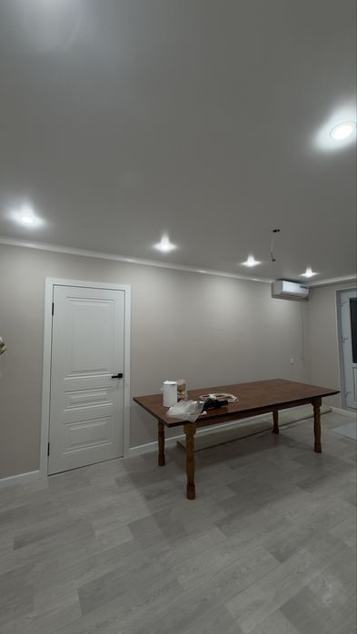 Стол в отличном состояний, Россия