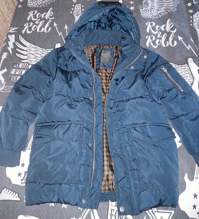 Продам детские куртки