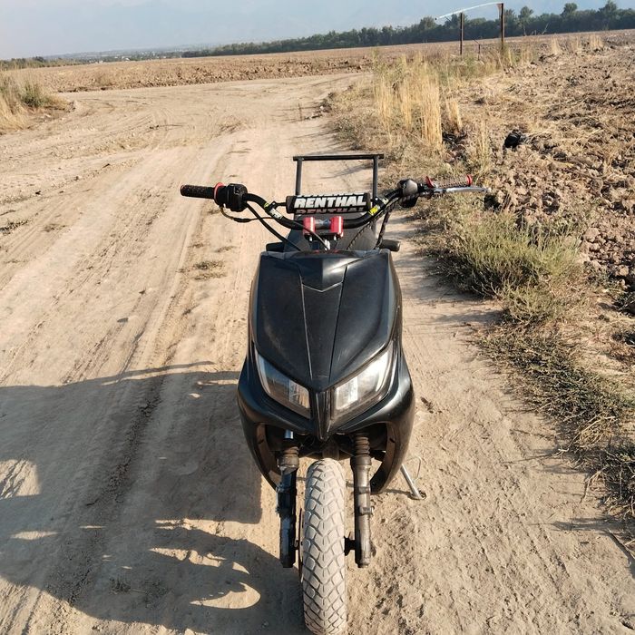 Продам м8 на ходу
