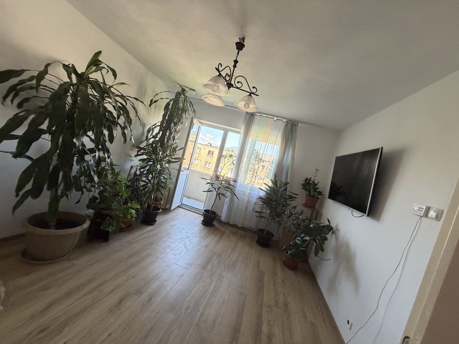Apartament 3 camere , Etaj 4