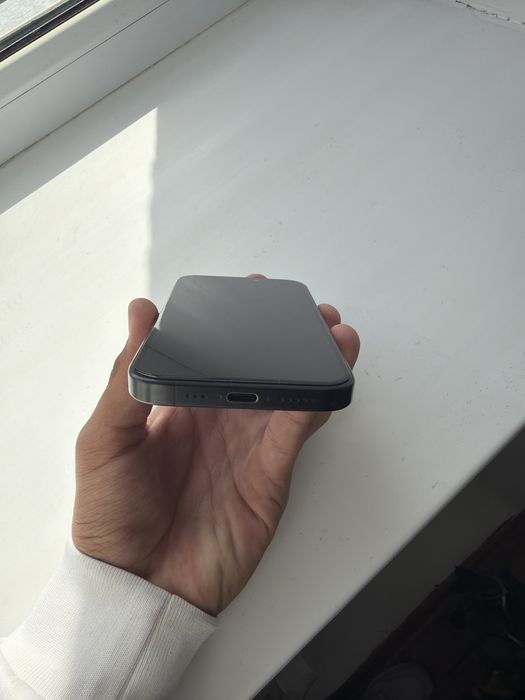 Iphone 15 pro 128gb в чёрном цвете