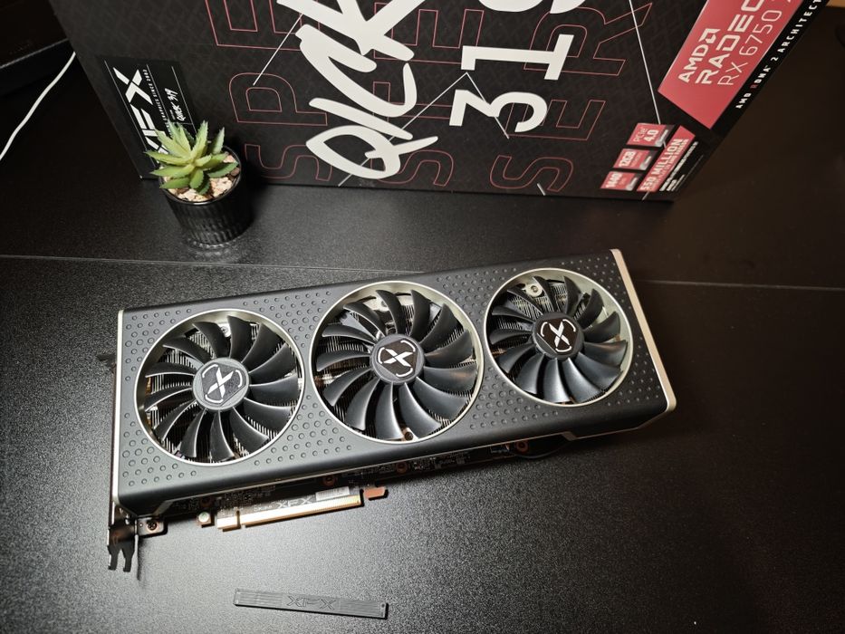 Placa video GAMING AMD RX 6750XT XFX