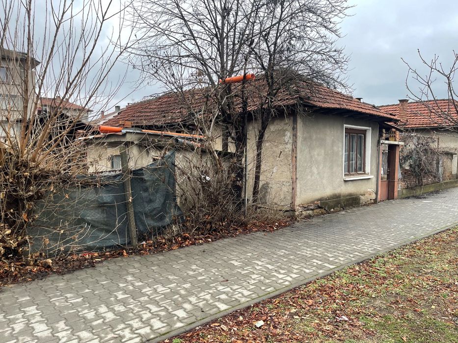 продавам къща  с двор400м.квв Севлиево